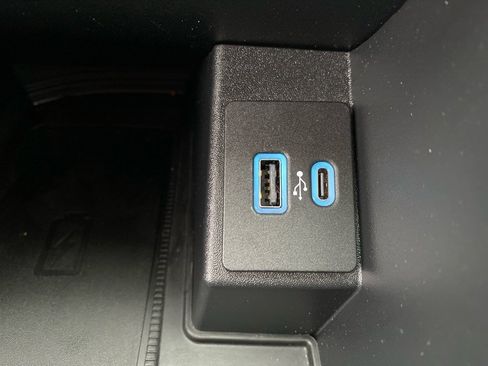 Used 2024 Ford Edge SEL w/ Convenience Package image 13