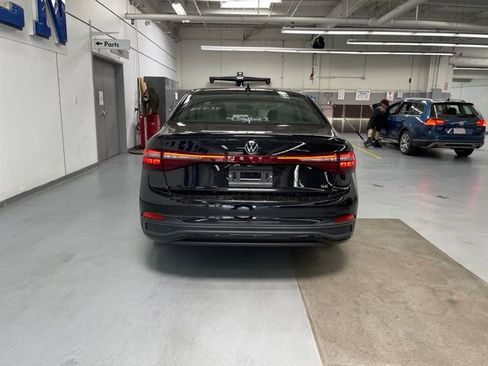 New 2026 Volkswagen Jetta SE FWD image 3