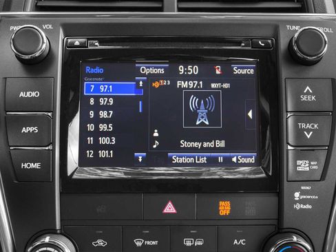 Used 2017 Toyota Camry SE FWD image 7