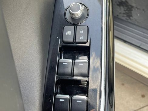 Used 2022 MAZDA CX-9 Touring w/ Touring Premium Package AWD/4WD image 15