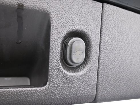 Used 2016 Chevrolet Tahoe LT image 39