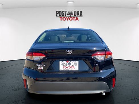 Used 2025 Toyota Corolla LE image 6