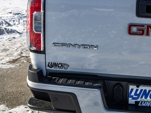Used 2020 GMC Canyon Denali image 13