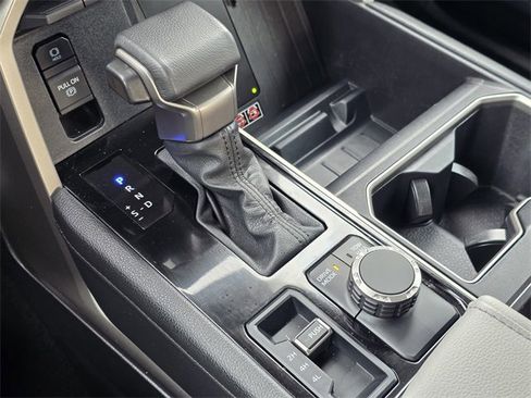 Used 2025 Toyota Tundra Limited image 16