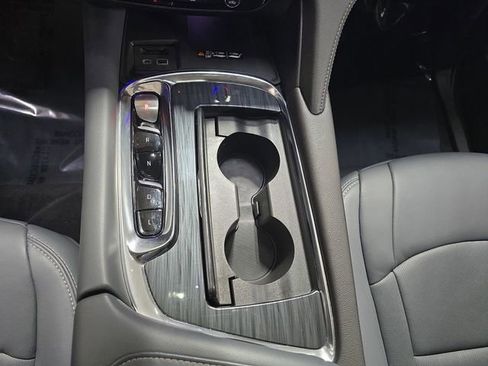 Used 2023 Buick Enclave Essence w/ Experience Buick Package AWD/4WD image 29