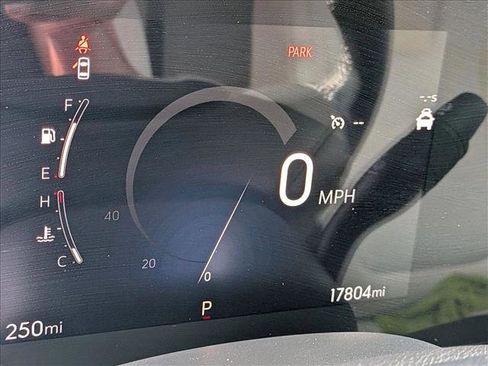 Used 2025 Buick Encore GX Preferred FWD image 5