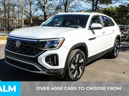 Used 2024 Volkswagen Atlas Cross Sport SE image 3