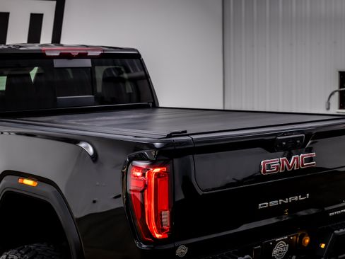 Used 2022 GMC Sierra 2500 Denali AWD/4WD image 39