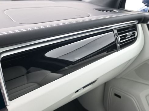 New 2026 Porsche Macan S image 23