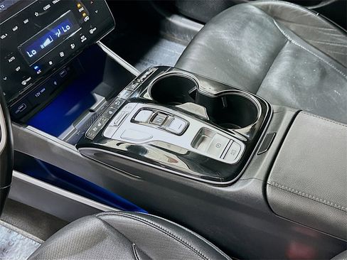 Used 2023 Hyundai Tucson Limited image 16