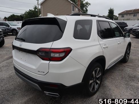Used 2023 Honda Pilot Elite image 5