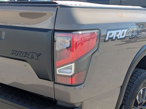 Used 2024 Nissan Titan PRO-4X w/ Pro-4x Convenience Package image 12