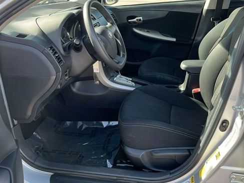 Used 2013 Toyota Corolla S image 16