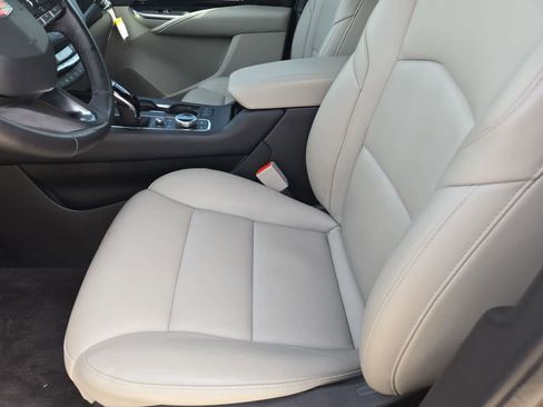 Used 2022 Cadillac XT4 Premium Luxury w/ Enhanced Visibility Package image 13