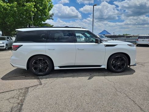 Certified 2026 INFINITI QX80 4WD w/ Sport Exterior Package image 6