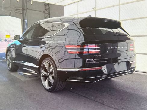 Used 2025 Genesis GV80 3.5T Prestige image 3