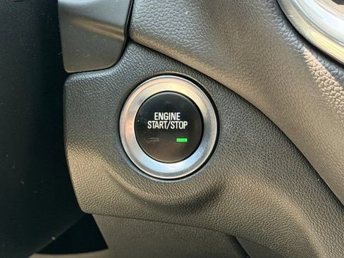 Used 2022 Chevrolet Equinox LT AWD/4WD image 13