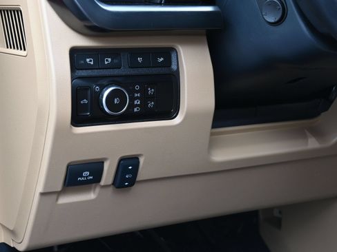 Used 2024 Ford F350 Lariat w/ FX4 Off-Road Package AWD/4WD image 23
