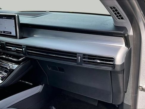 Used 2022 Lincoln Corsair AWD w/ Equipment Group 101A image 29