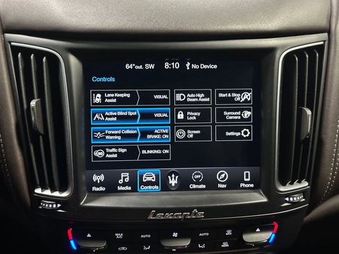 Used 2019 Maserati Levante GranLusso image 40