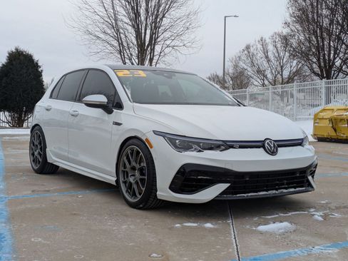 Used 2023 Volkswagen Golf R image 4