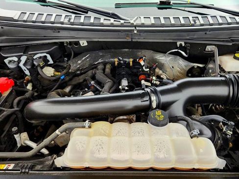 Used 2024 Ford Expedition Limited AWD/4WD image 29