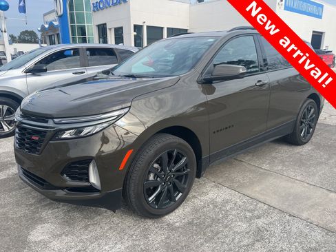 Used 2023 Chevrolet Equinox RS w/ RS Leather Package image 1