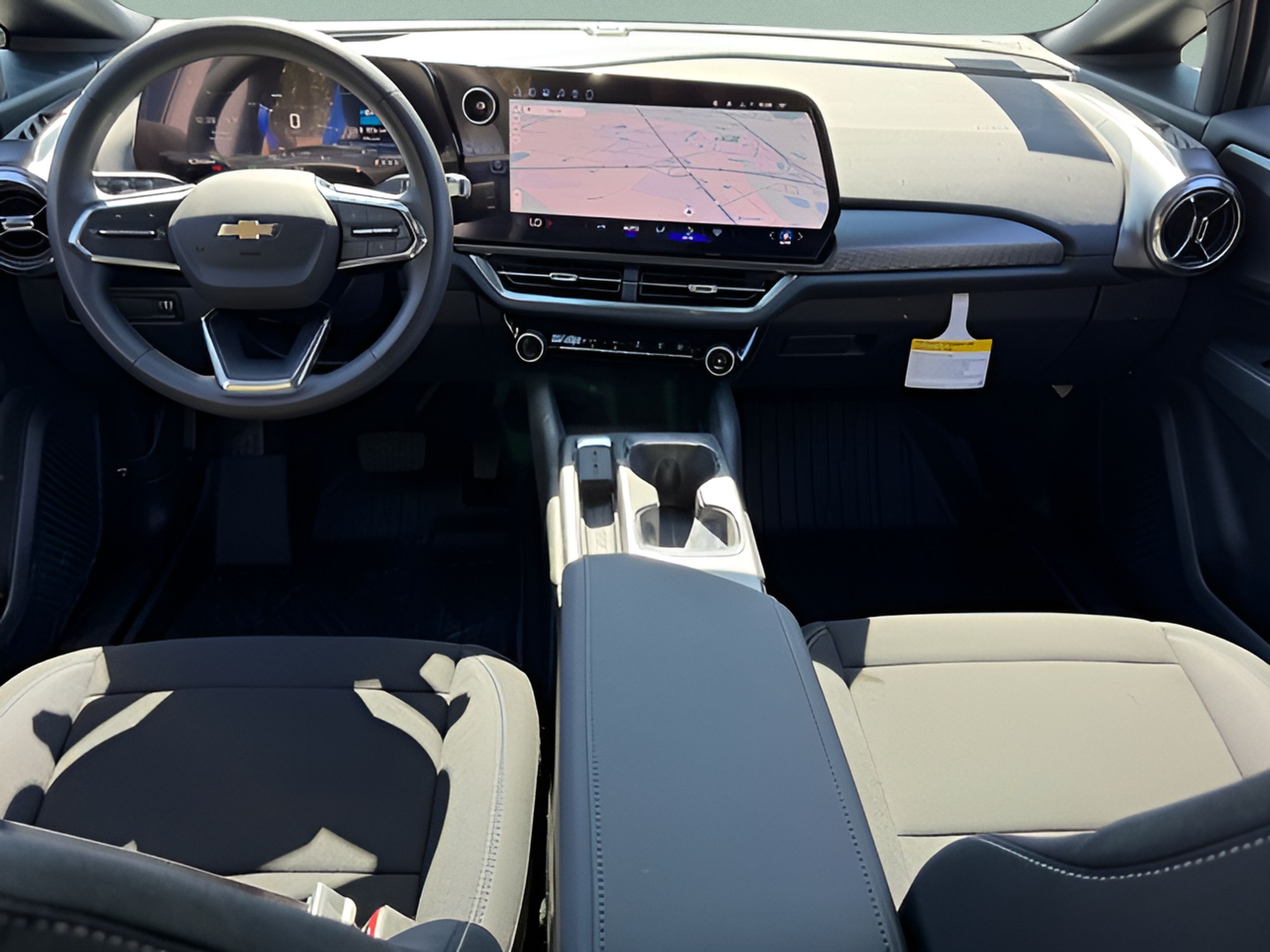 Used 2026 Chevrolet Equinox EV LT w/ Midnight Package FWD image 10