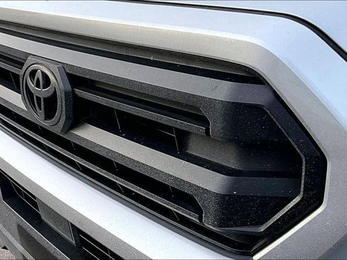 Used 2025 Toyota Tacoma SR5 image 26