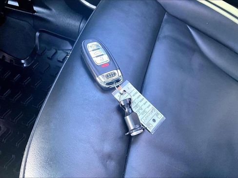 Used 2016 Audi SQ5 Premium Plus image 13