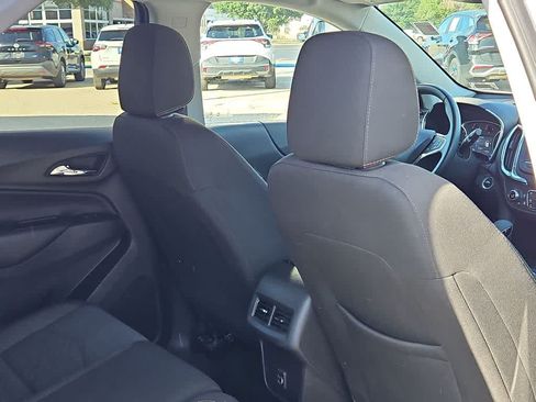 Used 2024 Chevrolet Equinox LT FWD image 17