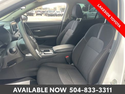 Used 2025 Nissan Sentra SV FWD image 27
