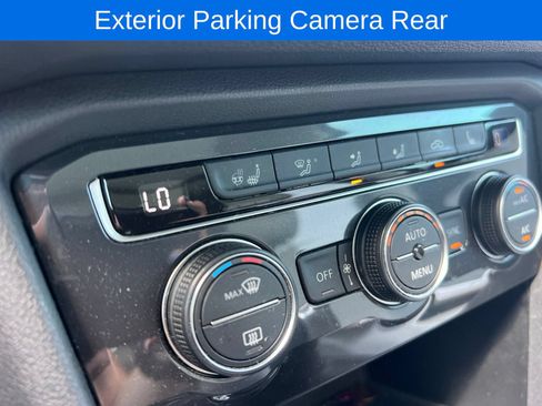Used 2020 Volkswagen Tiguan SEL w/ 3rd Row Seat Package AWD/4WD image 12
