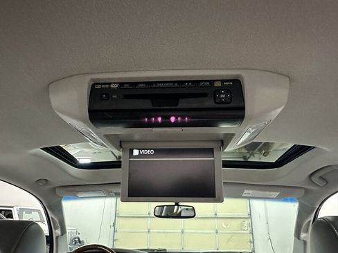 Used 2010 Toyota Sequoia Platinum AWD/4WD image 24