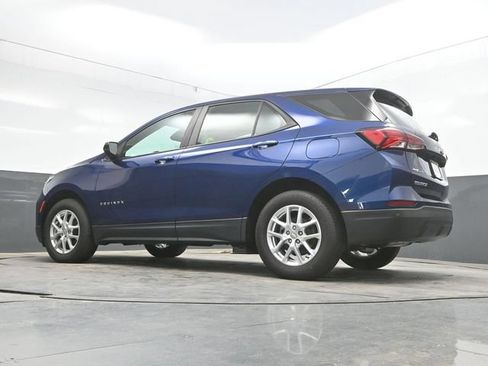 Used 2022 Chevrolet Equinox LS AWD/4WD image 40