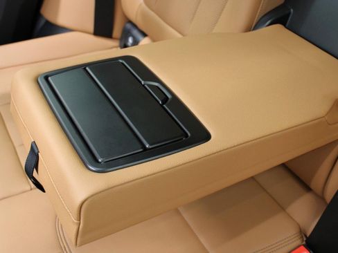 Used 2023 BMW X3 sDrive30i w/ Premium Package w/ZPA RWD image 41
