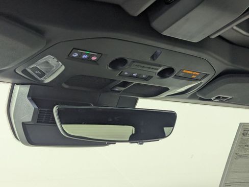 Used 2025 GMC Hummer EV 2X image 18