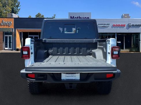 Used 2026 Jeep Gladiator Sport AWD/4WD image 6