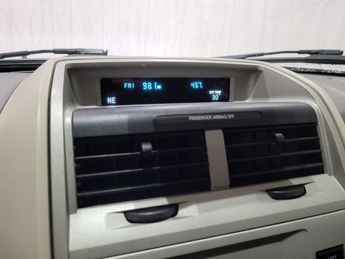 Used 2011 Ford Escape XLT image 30