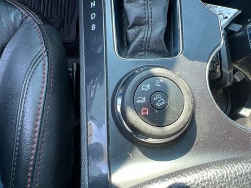 Used 2018 Ford Explorer Sport w/ Equipment Group 401A AWD/4WD image 35