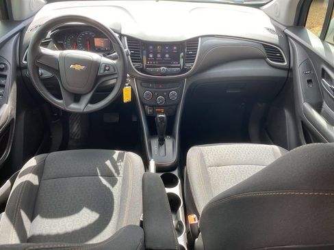 Used 2020 Chevrolet Trax LS image 17