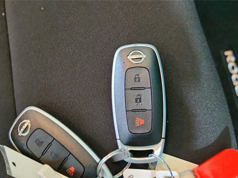 Used 2026 Nissan Rogue S image 25