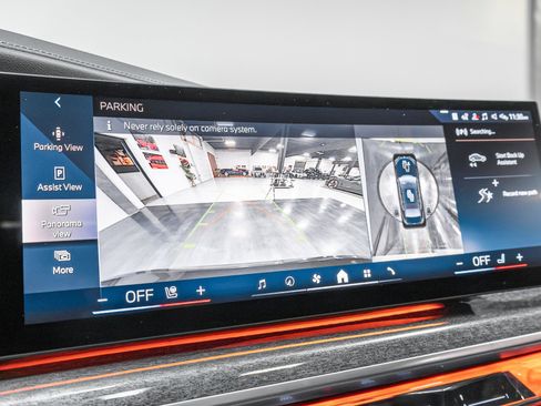 Used 2023 BMW i7 xDrive60 image 75