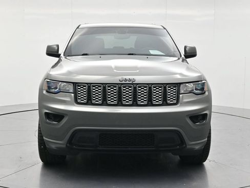 Used 2022 Jeep Grand Cherokee Laredo X AWD/4WD image 2