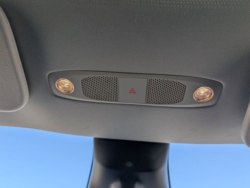 Used 2023 Tesla Model Y Long Range AWD/4WD image 21
