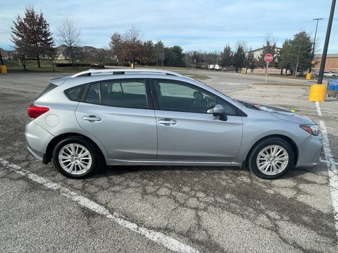Used 2017 Subaru Impreza 2.0i Premium image 5