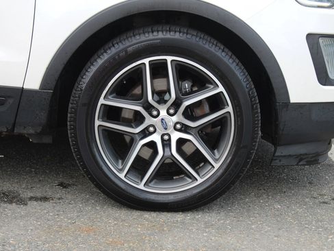 Used 2017 Ford Explorer Sport AWD/4WD image 35