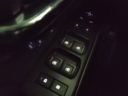 Used 2019 Chevrolet Silverado 1500 LT w/ All Star Edition image 27