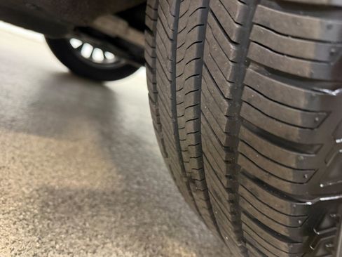 Certified 2022 Ford Escape Titanium image 28