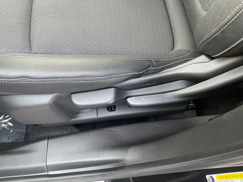 Used 2025 Buick Encore GX Preferred image 23